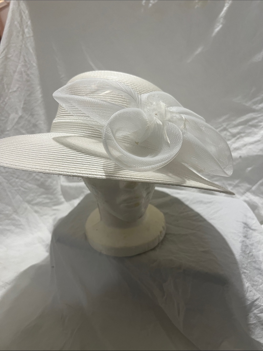 Elegant White Wide-Brim Women's Dress Hat with Floral Accent